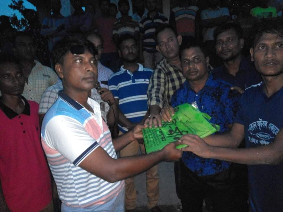 received_328032091598565