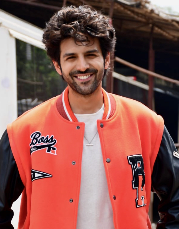 Kartik_Aaryan_in_2022