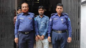 চালককে হত্যা করে মোট
